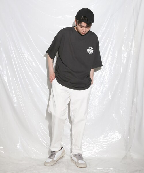 BOYSHE（ボーイシー）の「キャンピングプリント ビックシルエット半袖Tシャツ　チャコール（Tシャツ/カットソー・レディース・その他）」の4枚目の写真