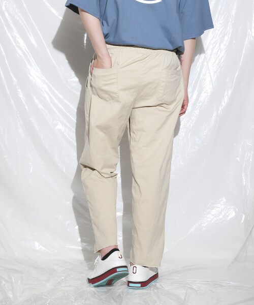 BOYSHE（ボーイシー）の「クララ コットンxストレッチ フリンジパンツ（ウォッシング加工）ベージュ（その他パンツ・レディース・その他）」の4枚目の写真