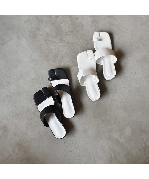 Lavish Gate（ラヴィッシュゲート）の「shoes-02104　足袋ソール　ヒールサンダル 　ブラック　ホワイト（サンダル・レディース・その他）」の3枚目の写真