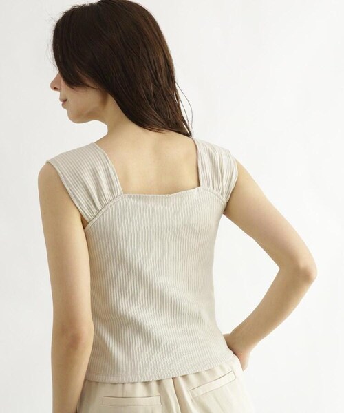 OZOC（オゾック）の「[洗える]ノースリ前ボタンプルオーバー（トップス・レディース・ナチュラル(050)/ベージュ(052)/ダークブラウン(043)・38(M)）」の11枚目の写真