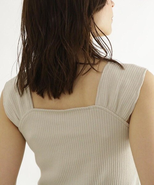 OZOC（オゾック）の「[洗える]ノースリ前ボタンプルオーバー（トップス・レディース・ナチュラル(050)/ベージュ(052)/ダークブラウン(043)・38(M)）」の16枚目の写真