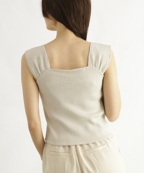 OZOC（オゾック）の「[洗える]ノースリ前ボタンプルオーバー（トップス・レディース・ナチュラル(050)/ベージュ(052)/ダークブラウン(043)・38(M)）」の12枚目の写真