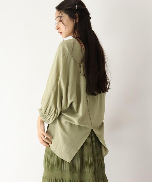 OZOC(オゾック)の「バックシャン麻混ブラウス(トップス・レディース・ライトベージュ(051)/カーキ(027)/タバコブラウン(054)・38(M))」の18枚目の写真