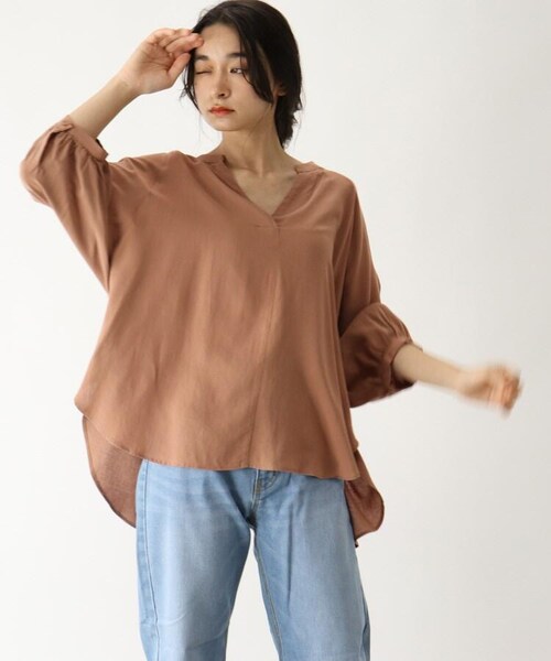 OZOC(オゾック)の「バックシャン麻混ブラウス(トップス・レディース・ライトベージュ(051)/カーキ(027)/タバコブラウン(054)・38(M))」の7枚目の写真