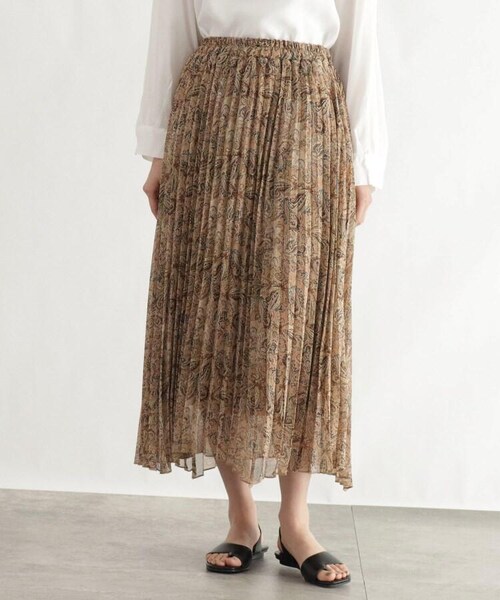 OZOC（オゾック）の「[洗える]総柄プリーツスカート（スカート・レディース・カーキ(127)/ベージュ(152)・38(M)）」の11枚目の写真