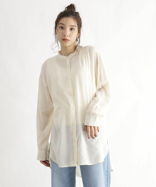 OZOC（オゾック）の「【洗える】シアーシャツ（トップス・レディース・マスタード(033)/キャメル(041)/ダークブラウン(043)/ライトベージュ(051)/モデル情報:身長168cm 着用サイズ38(M)・38(M)）」の8枚目の写真