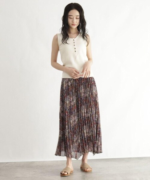 OZOC（オゾック）の「フラットサンダル（その他・レディース・ベージュ(052)/パープル(083)/カーキ(027)/ベージュ(152)/ブラウン(142)・35(23.5cm)/45(24.5cm)）」の12枚目の写真