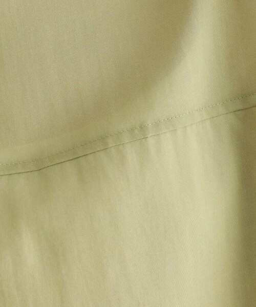 OZOC（オゾック）の「[洗える]シアースリットブラウス（トップス・レディース・オフホワイト(003)/ライトベージュ(051)/カーキ(027)・38(M)）」の14枚目の写真