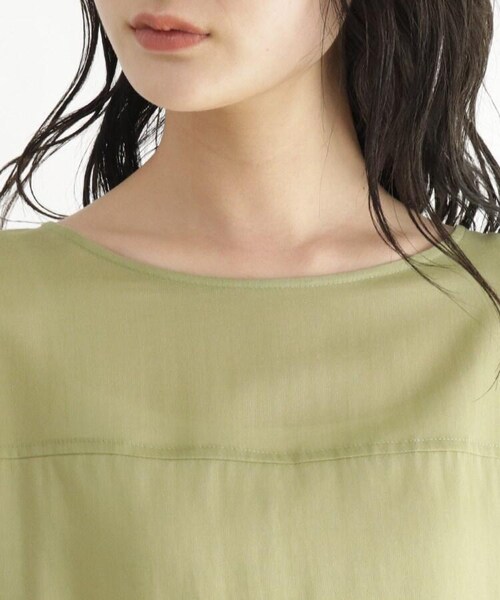 OZOC（オゾック）の「[洗える]シアースリットブラウス（トップス・レディース・オフホワイト(003)/ライトベージュ(051)/カーキ(027)・38(M)）」の8枚目の写真