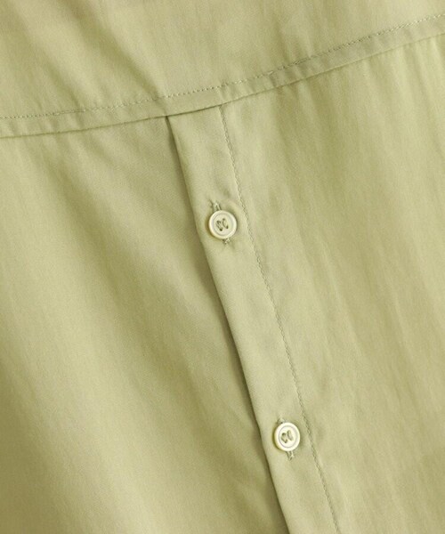 OZOC（オゾック）の「[洗える]シアースリットブラウス（トップス・レディース・オフホワイト(003)/ライトベージュ(051)/カーキ(027)・38(M)）」の13枚目の写真