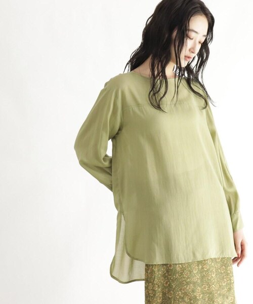 OZOC（オゾック）の「[洗える]シアースリットブラウス（トップス・レディース・オフホワイト(003)/ライトベージュ(051)/カーキ(027)・38(M)）」の5枚目の写真