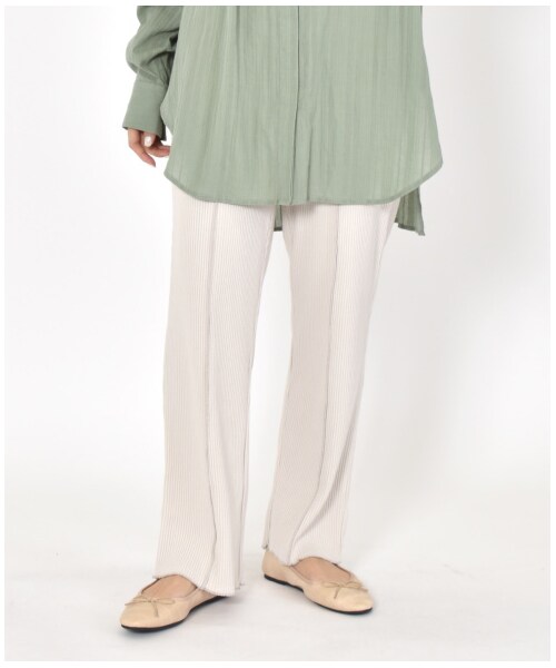 w closet（ダブルクローゼット）の「ワイドリブ配色メローパンツ（パンツ・レディース・アイボリー/Sグレー/グレージュ/サックス/グリーン/スミクロ・FREE/M/L）」の13枚目の写真