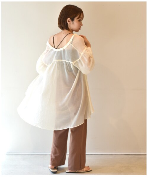 w closet（ダブルクローゼット）の「カットジョーゼットセミフレアパンツ（パンツ・レディース・Lベージュ/モスカーキ/ブラウン/アカチャ/ブラック・FREE/M/L）」の22枚目の写真