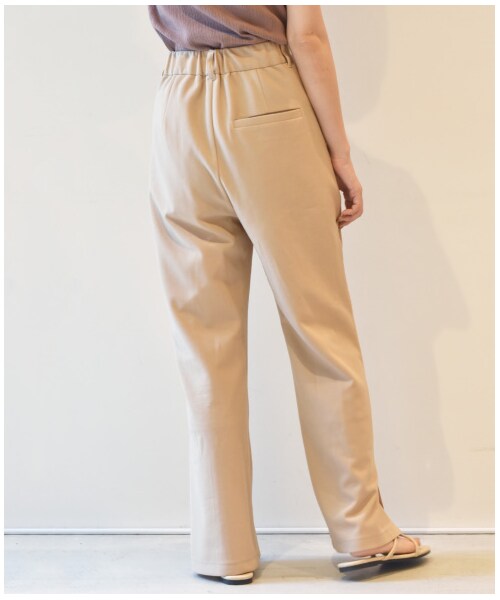 w closet（ダブルクローゼット）の「カットジョーゼットセミフレアパンツ（パンツ・レディース・Lベージュ/モスカーキ/ブラウン/アカチャ/ブラック・FREE/M/L）」の13枚目の写真