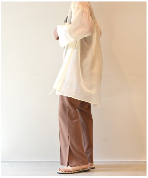 w closet（ダブルクローゼット）の「カットジョーゼットセミフレアパンツ（パンツ・レディース・Lベージュ/モスカーキ/ブラウン/アカチャ/ブラック・FREE/M/L）」の21枚目の写真