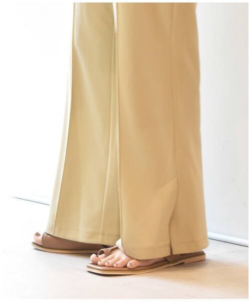 w closet（ダブルクローゼット）の「カットジョーゼットセミフレアパンツ（パンツ・レディース・Lベージュ/モスカーキ/ブラウン/アカチャ/ブラック・FREE/M/L）」の17枚目の写真