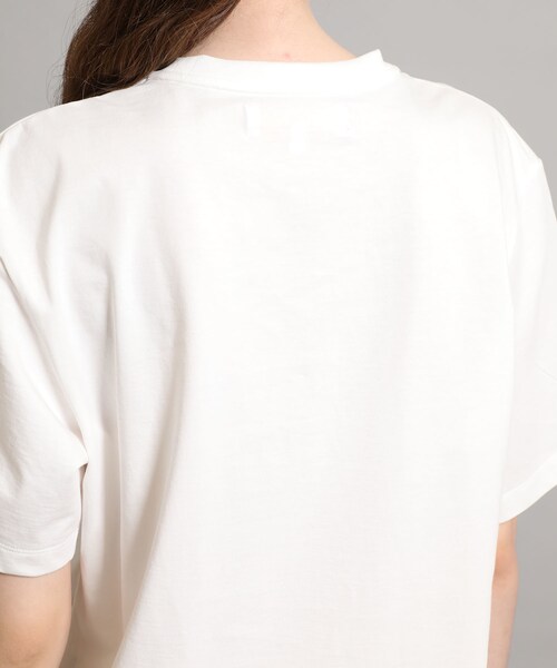 AKIRANAKA（アキラナカ）の「別注フラワーグラフィックTシャツ