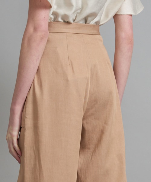 FEMMENT（ファモン）の「トリアセデニムベイカーパンツ（パンツ・レディース・BLACK/BEIGE/ORG・1/2/MODEL:176cm/kg SIZE:2）」の9枚目の写真