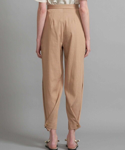 FEMMENT（ファモン）の「トリアセデニムベイカーパンツ（パンツ・レディース・BLACK/BEIGE/ORG・1/2/MODEL:176cm/kg SIZE:2）」の6枚目の写真