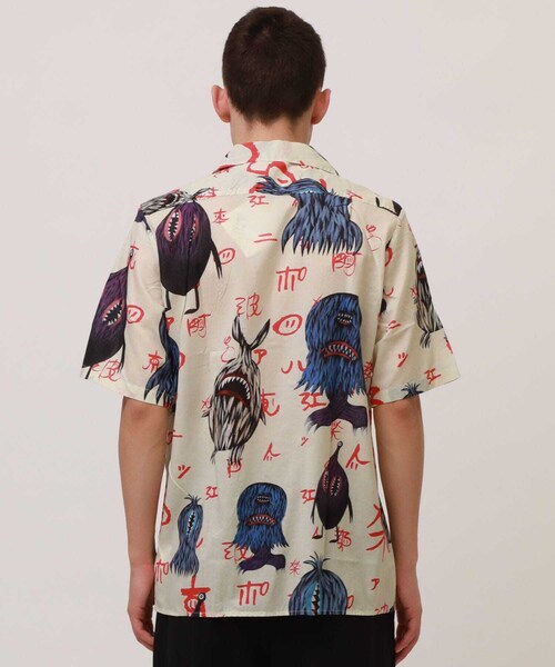 NIPOALOHA ニポアロハ　モンスター柄 怪獣たちの大行進　アロハシャツ NIPOALOHA（ニポアロハ）の「ショートスリーブアロハシャツ怪獣