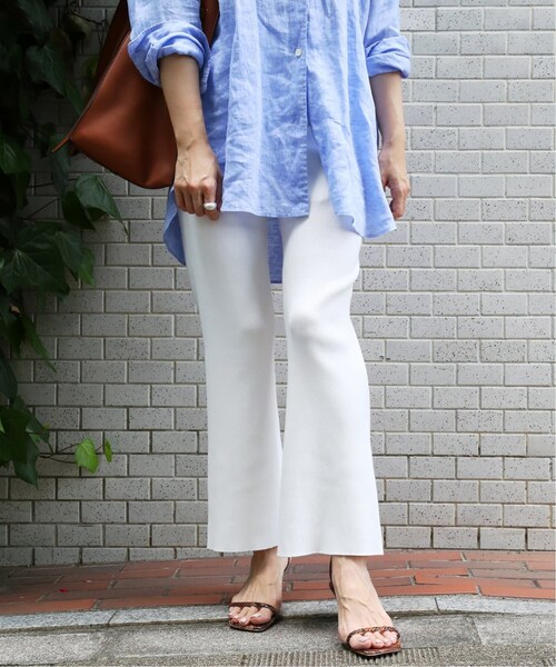 Deuxieme Classe(ドゥーズィエムクラス)の「SWING RIB パンツ(パンツ・ブラック/36/在庫なし/38)」の2枚目の写真