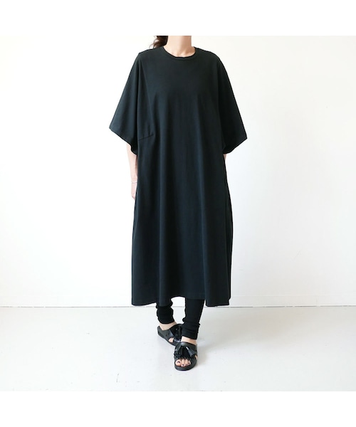 UNIVERSAL TISSU（ユニヴァーサルティシュ）の「UNIVERSAL TISSU