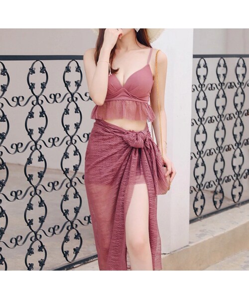 no brand（ノーブランド）の「3点セット  フリルビキニ  スカート タンキニ  セパレート     ビスチェ   フェミニン  水着     体型カバー  リゾート   海   ビーチ   ブラウン  ブルー   ブラック（水着・レディース・その他）」の3枚目の写真