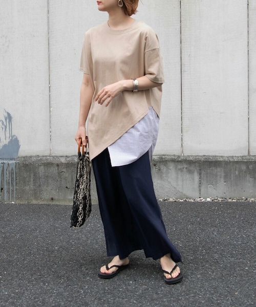 Sheson（シーズン）の「Sheson(シーズン)異素材切替アシメチュニックTee（チュニック・レディース・チャコールグレー(ストライプ）/ベージュ(ストライプ)/オフホワイト/ブラック・FREE）」の4枚目の写真