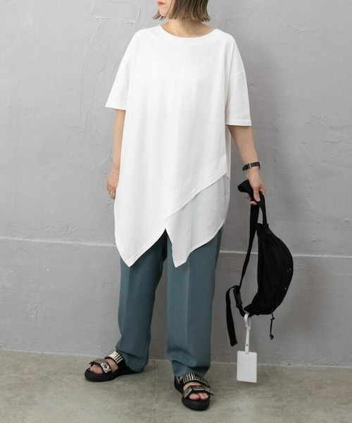 Sheson（シーズン）の「Sheson(シーズン)異素材切替アシメチュニックTee（チュニック・レディース・チャコールグレー(ストライプ）/ベージュ(ストライプ)/オフホワイト/ブラック・FREE）」の2枚目の写真