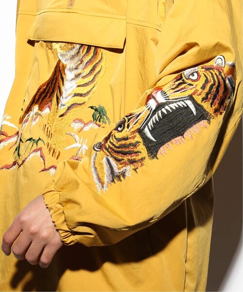 WISM（ウィズム）の「BITING EMBROIDERY ANORAK（）」 - WEAR