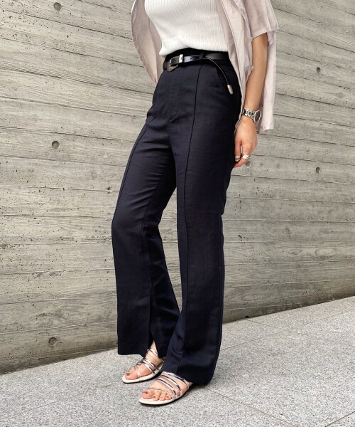 PAGEBOY（ページボーイ）の「アサレーヨンフレアスリットパンツ（パンツ・レディース・ブラック/グレージュ/パープル・S/M）」の4枚目の写真