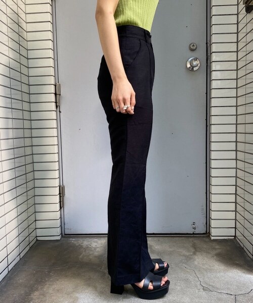 PAGEBOY（ページボーイ）の「アサレーヨンフレアスリットパンツ（パンツ・レディース・ブラック/グレージュ/パープル・S/M）」の13枚目の写真