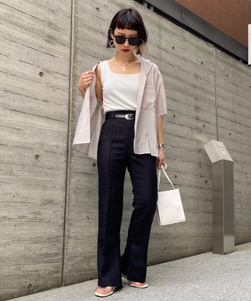 PAGEBOY（ページボーイ）の「アサレーヨンフレアスリットパンツ（パンツ・レディース・ブラック/グレージュ/パープル・S/M）」の5枚目の写真