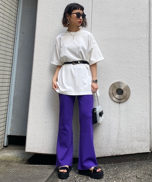 PAGEBOY（ページボーイ）の「バックスリットカットフレアパンツ（パンツ・レディース・ブラック/グレージュ/パープル・F）」の7枚目の写真