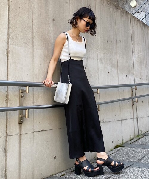 PAGEBOY(ページボーイ)の「ヘビーソールサンダル(シューズ・レディース・ブラック/ダークブラウン・M(23.5cm)/L(24.5cm))」の5枚目の写真