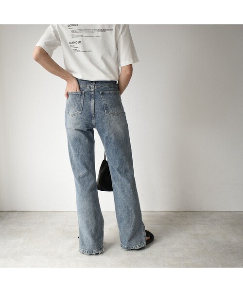 Lavish Gate(ラヴィッシュゲート)の「bottoms-02064 スリットデザイン ストレートデニム(デニムパンツ・レディース・その他)」の2枚目の写真