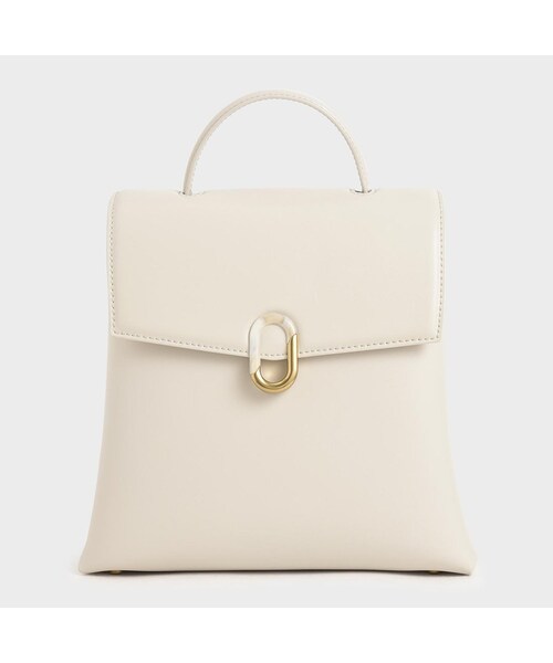 CHARLES & KEITH(チャールズ & キース)の「ストーンエンベリッシュド バックパック / Stone-Embellished Backpack (Cream)(バッグ・レディース・Cream・L/FREE)」の1枚目の写真