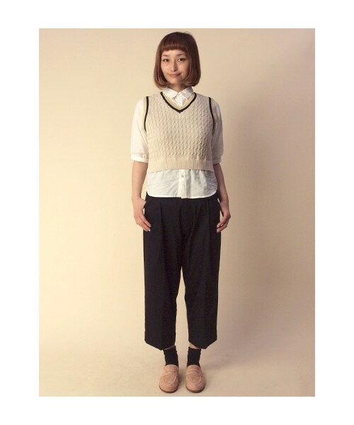 w closet（ダブルクローゼット）の「【A/W】フェイクレイヤーシャツ付きケーブルニットベスト（トップス・レディース・エクリュ×オフホワイト/Dグリーン×エクリュ/ネイビー×エクリュ・FREE）」の10枚目の写真