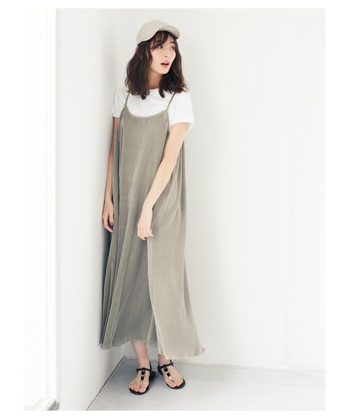 Green　Parks（グリーンパークス）の「【Special Price】・RAY CASSIN プリーツキャミワンピース（ワンピース/ドレス・ブラック/グレーベージュ/カーキ/ブルー・F）」の2枚目の写真