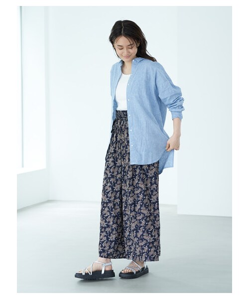 AMERICAN HOLIC（アメリカンホリック）の「ドロストサテンワイドパンツ（パンツ・ダークネイビー/ドット/スモールフラワー/フラワー/フラワーネイビー・M/L）」の2枚目の写真