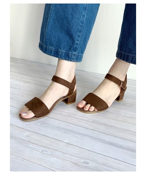 earth music&ecology（アースミュージックアンドエコロジー）の「ORiental TRaffic ミドルヒールサンダル（シューズ・ブラック/レッド/ベージュ/ブラウン・S/M/L/LL）」の3枚目の写真