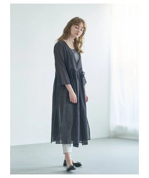earth music&ecology（アースミュージックアンドエコロジー）の「【Special Price】スキスキスキニーフリンジクロップド(カラー)（パンツ・オフホワイト/ブラック・S/M/L）」の5枚目の写真