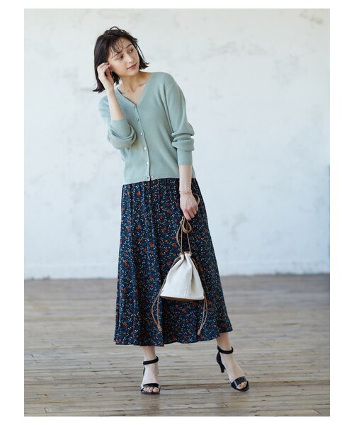 earth music&ecology（アースミュージックアンドエコロジー）の「【Special Price】綺麗フレアスカート（スカート・アイボリー/ベージュ/ネイビー/ドット/フラワーベージュ/フラワーブラック・F）」の17枚目の写真