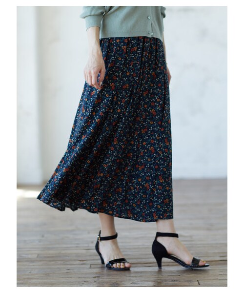 earth music&ecology（アースミュージックアンドエコロジー）の「【Special Price】綺麗フレアスカート（スカート・アイボリー/ベージュ/ネイビー/ドット/フラワーベージュ/フラワーブラック・F）」の20枚目の写真