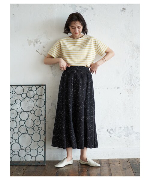 earth music&ecology（アースミュージックアンドエコロジー）の「【Special Price】綺麗フレアスカート（スカート・アイボリー/ベージュ/ネイビー/ドット/フラワーベージュ/フラワーブラック・F）」の3枚目の写真