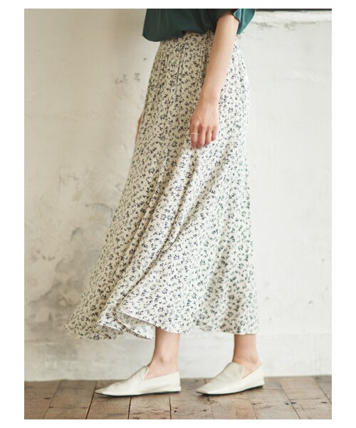 earth music&ecology（アースミュージックアンドエコロジー）の「【Special Price】綺麗フレアスカート（スカート・アイボリー/ベージュ/ネイビー/ドット/フラワーベージュ/フラワーブラック・F）」の14枚目の写真