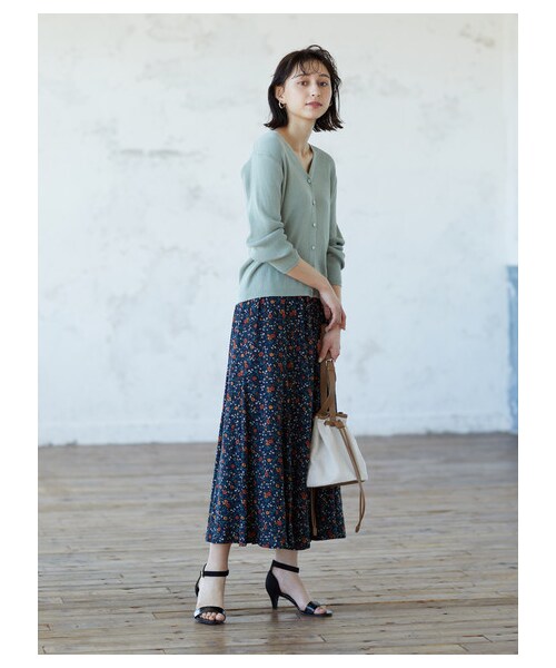 earth music&ecology（アースミュージックアンドエコロジー）の「【Special Price】綺麗フレアスカート（スカート・アイボリー/ベージュ/ネイビー/ドット/フラワーベージュ/フラワーブラック・F）」の15枚目の写真