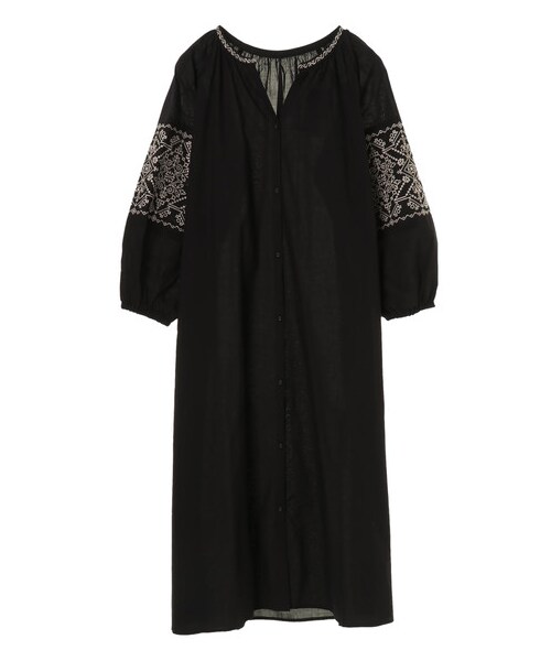 earth music&ecology（アースミュージックアンドエコロジー）の「【Special Price】エスニック風袖刺繍ガウンワンピース（ワンピース/ドレス・アイボリー/ブラック/ベージュ/サックスブルー・F）」の12枚目の写真