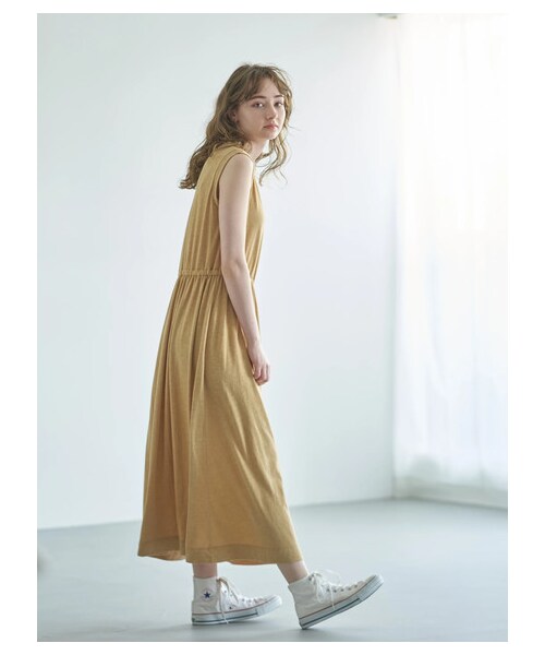 earth music&ecology(アースミュージックアンドエコロジー)の「Champion×earthワンピース(ワンピース/ドレス・ブラック/イエロー・F)」の11枚目の写真