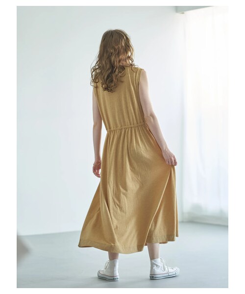 earth music&ecology(アースミュージックアンドエコロジー)の「Champion×earthワンピース(ワンピース/ドレス・ブラック/イエロー・F)」の18枚目の写真